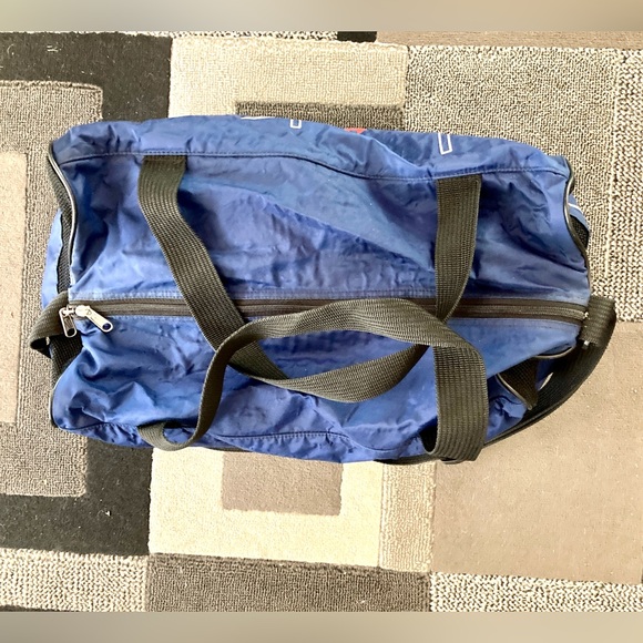 Vintage Nike Sport / Gym Bag - Picture 4 of 12